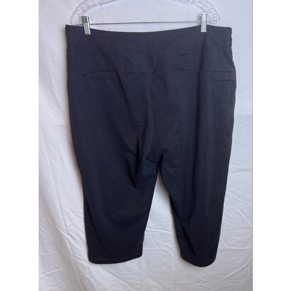 Women's Lands' End Black Capris 2X - Picture 4 of 10
